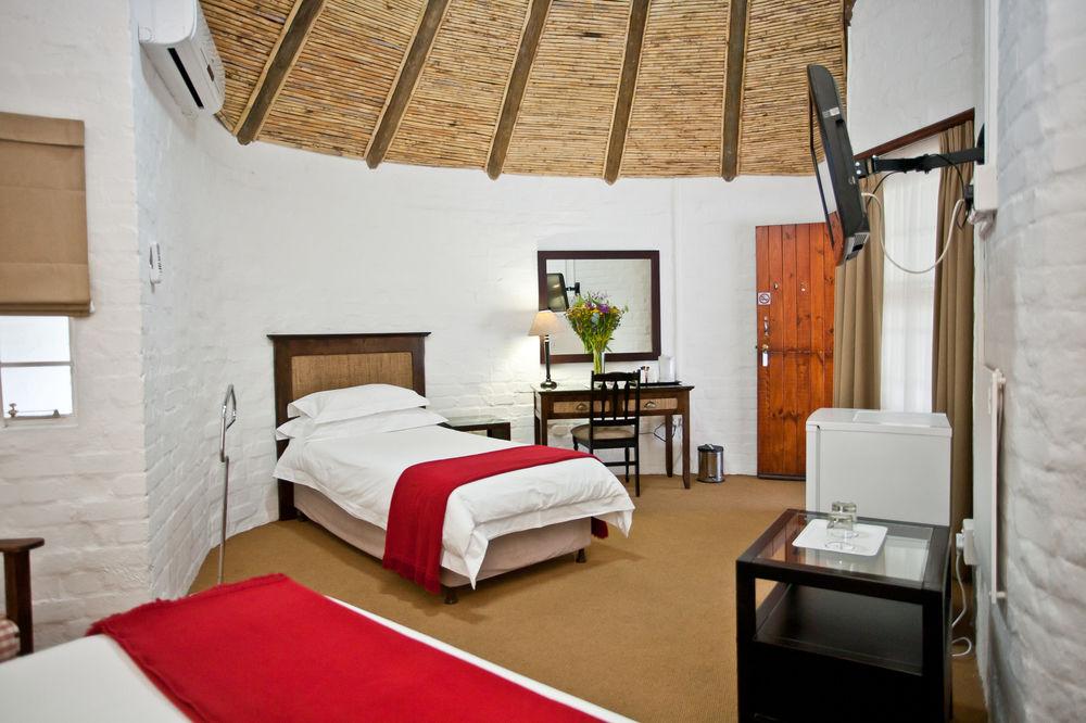 Protea Hotel By Marriott Oudtshoorn Riempie Estate Eksteriør billede