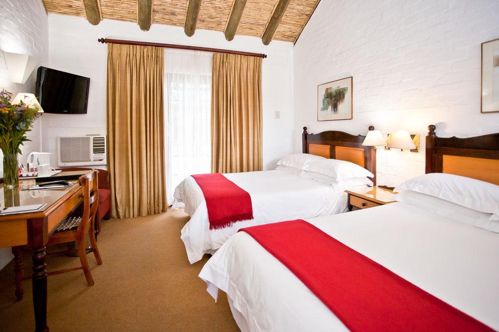 Protea Hotel By Marriott Oudtshoorn Riempie Estate Eksteriør billede