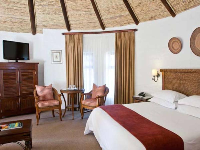 Protea Hotel By Marriott Oudtshoorn Riempie Estate Eksteriør billede