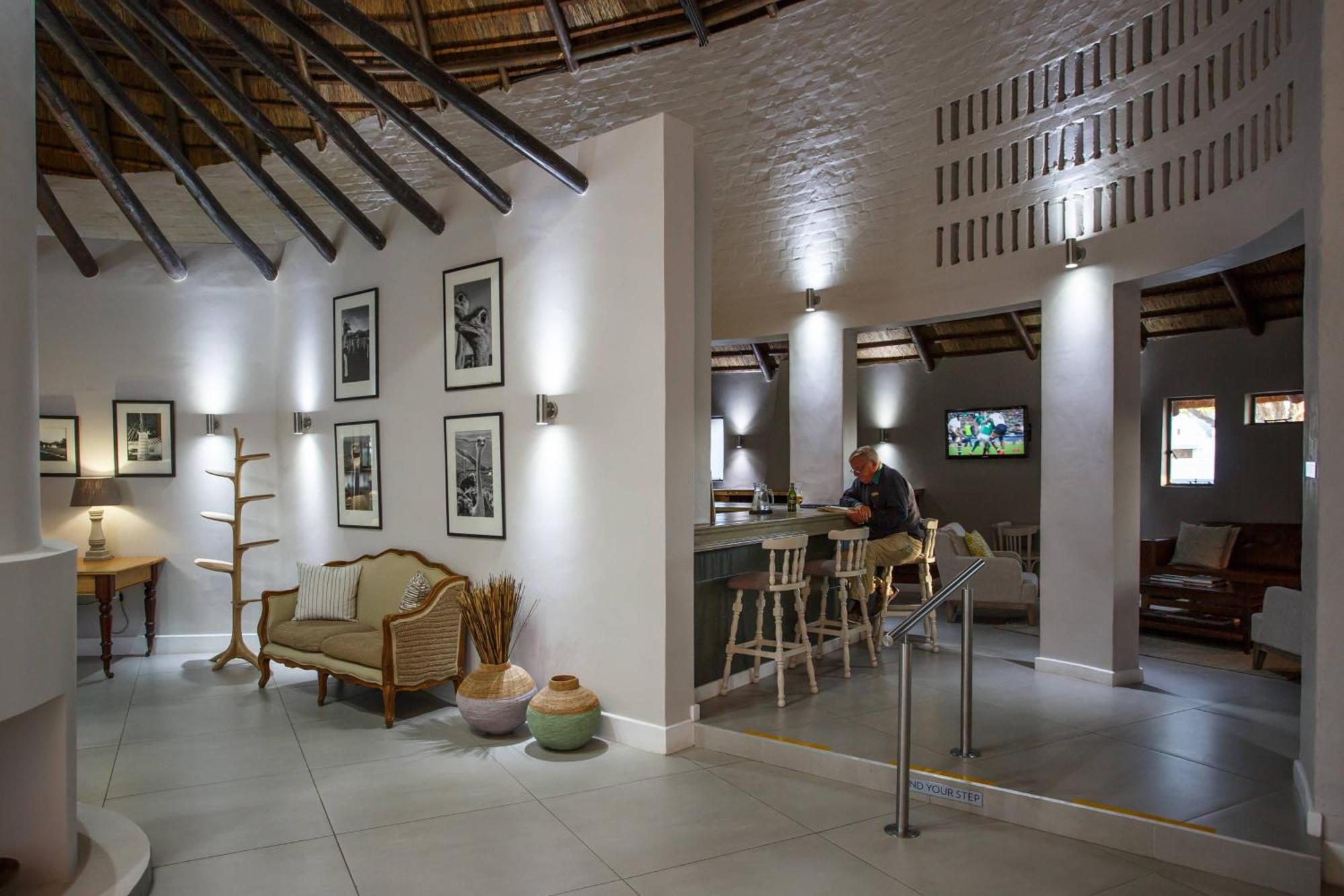 Protea Hotel By Marriott Oudtshoorn Riempie Estate Eksteriør billede