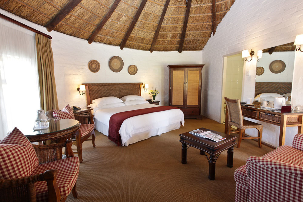 Protea Hotel By Marriott Oudtshoorn Riempie Estate Eksteriør billede