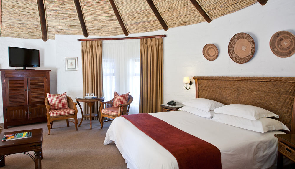 Protea Hotel By Marriott Oudtshoorn Riempie Estate Eksteriør billede