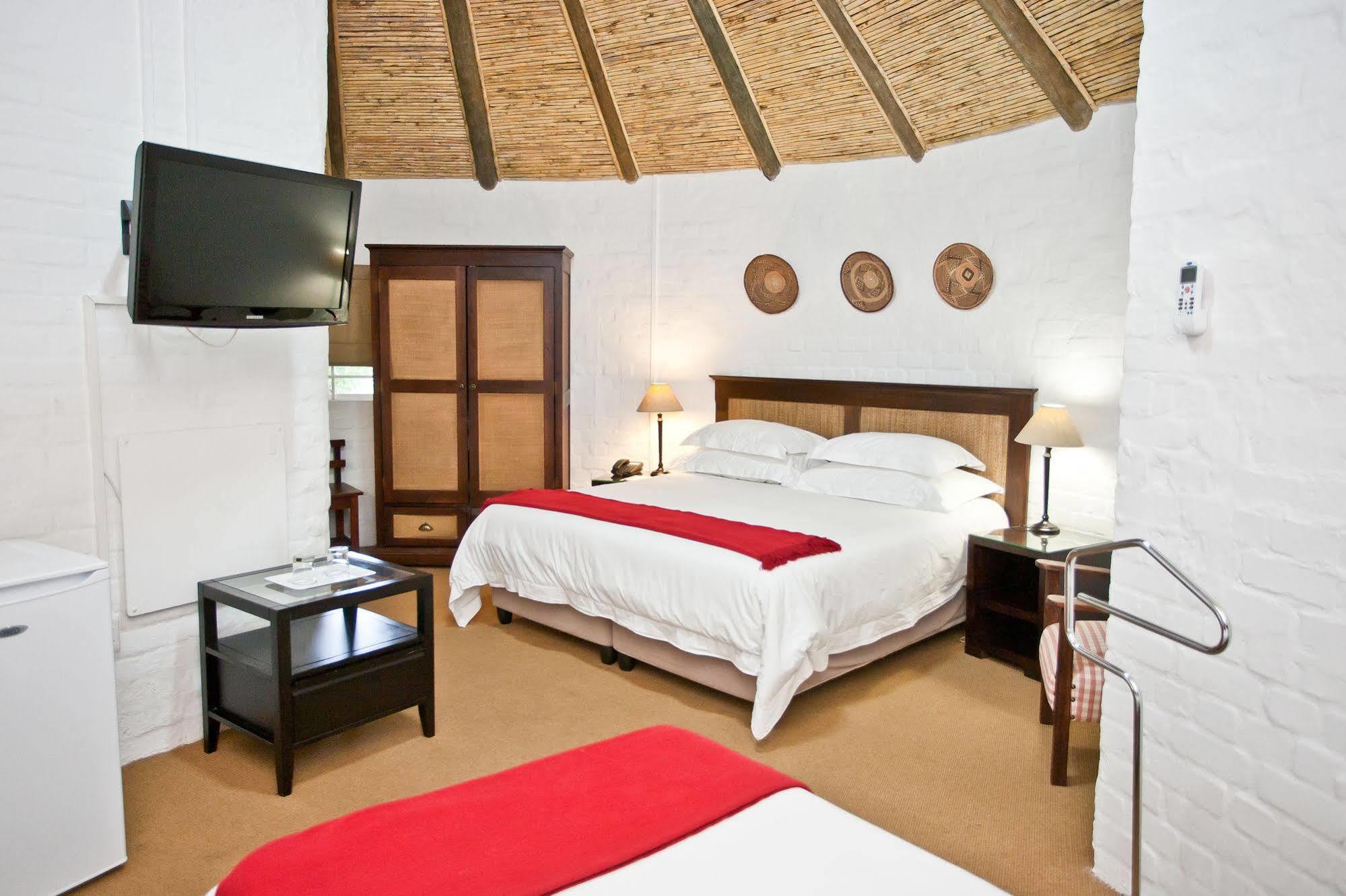 Protea Hotel By Marriott Oudtshoorn Riempie Estate Eksteriør billede