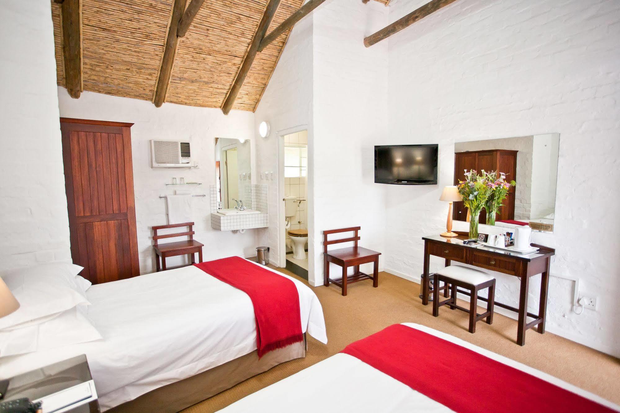 Protea Hotel By Marriott Oudtshoorn Riempie Estate Eksteriør billede
