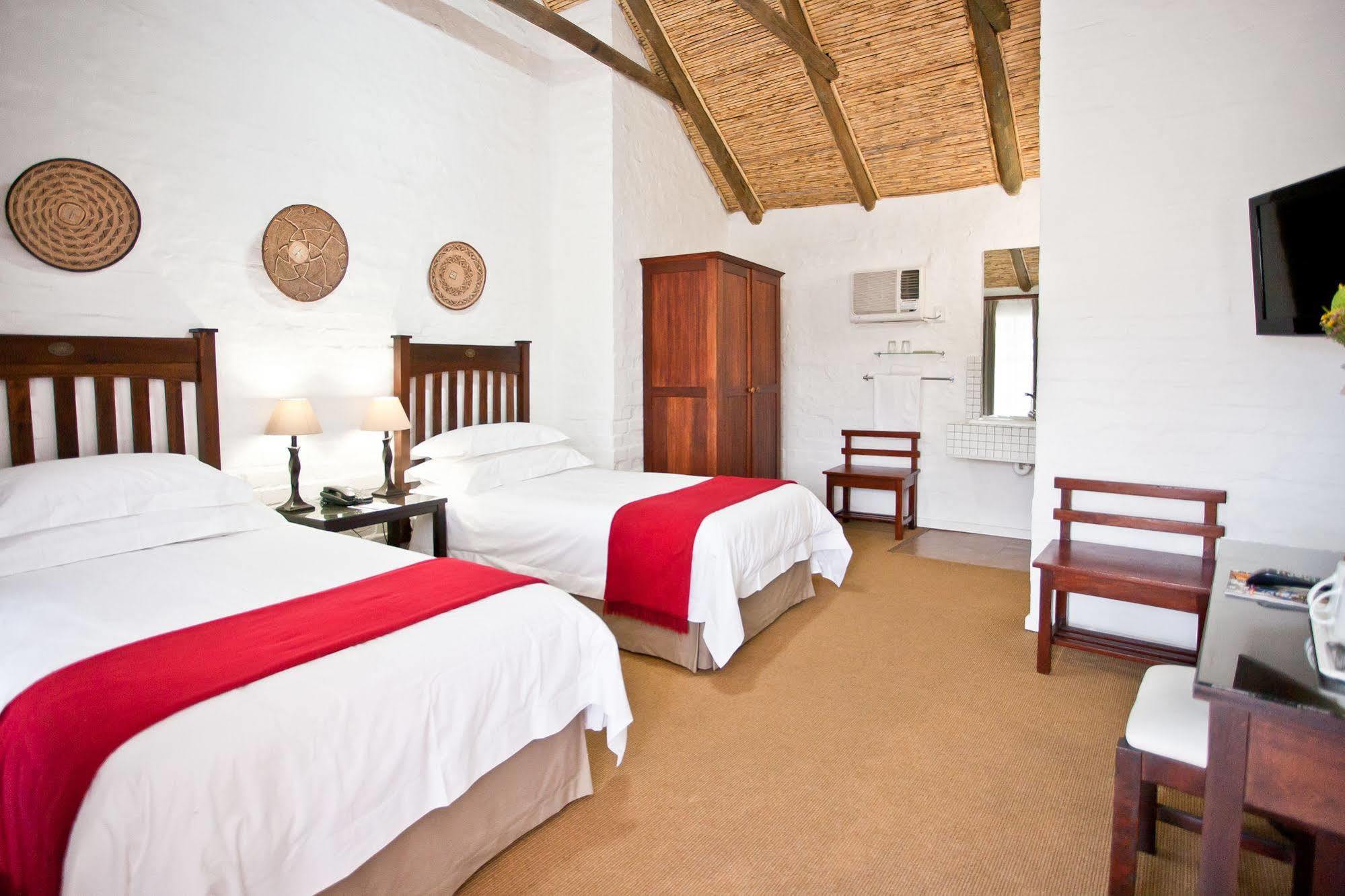 Protea Hotel By Marriott Oudtshoorn Riempie Estate Eksteriør billede